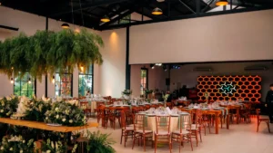 O Salão Industrial do Mirante Juruá é muito mais que uma estrutura coberta. Entenda como esse ambiente foi pensado para criar uma experiência de festa completa e inesquecível.